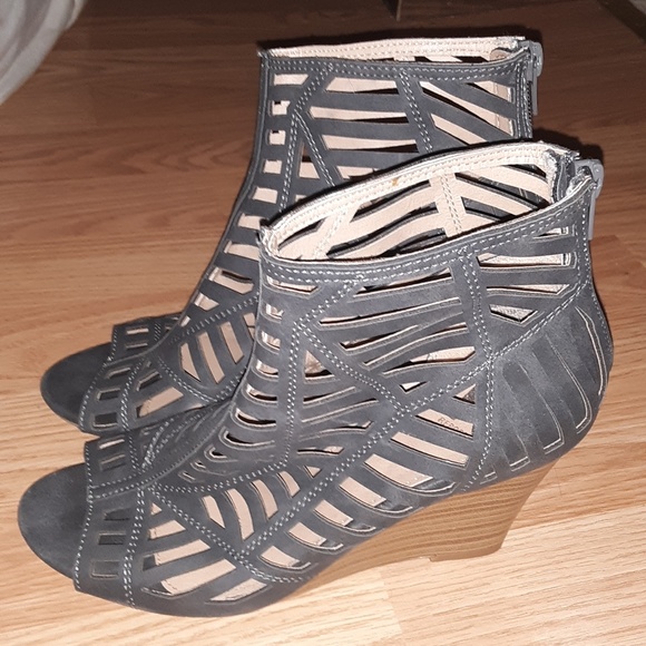 Shoes - Picture 1 of 1